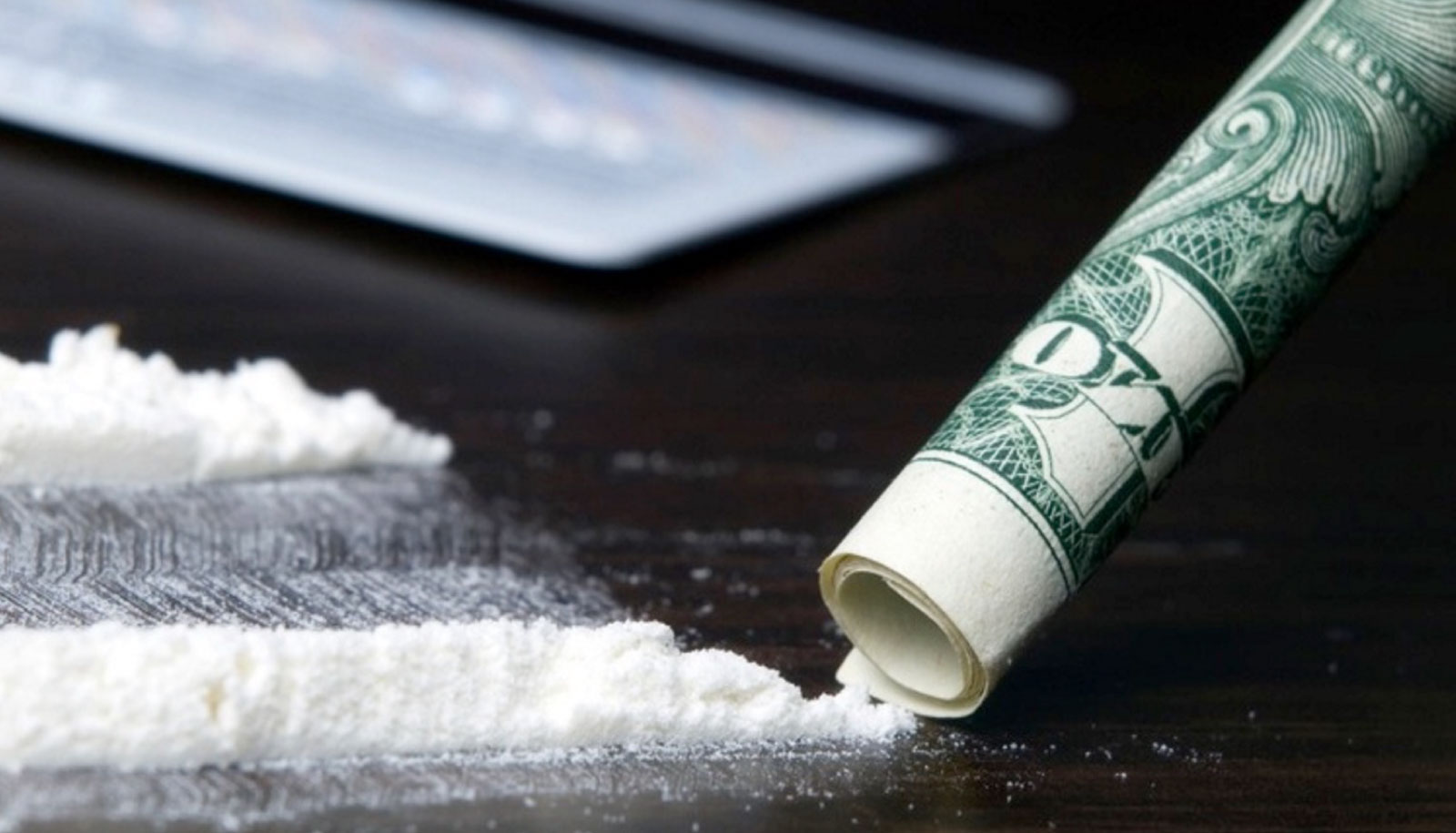Las mujeres y la cocaína: la adicción a la cocaína y las hormonas femeninas